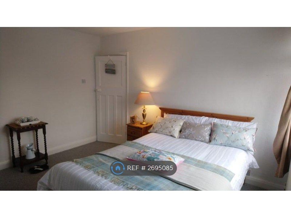 Property photo 1 of 6 Bedroom 1