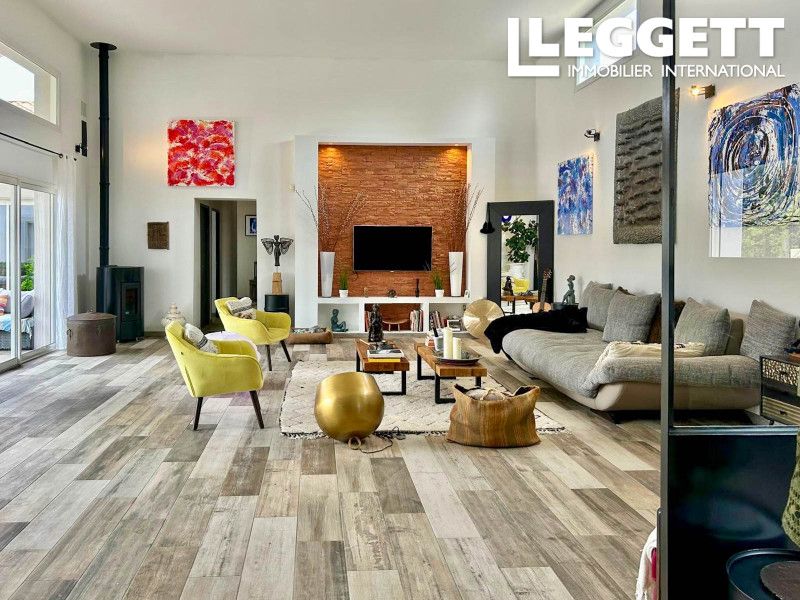 Property photo 3 of 10