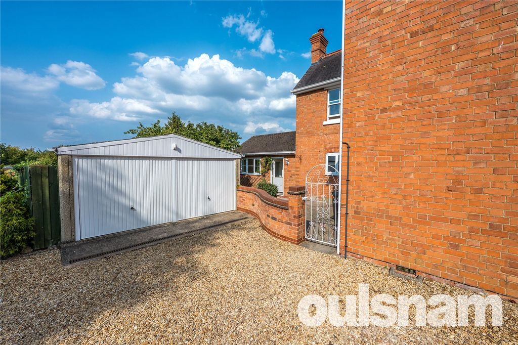 Property photo 3 of 46 Picture No. 02