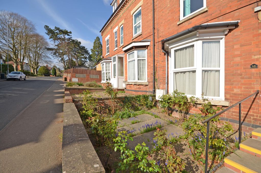 Property photo 2 of 30