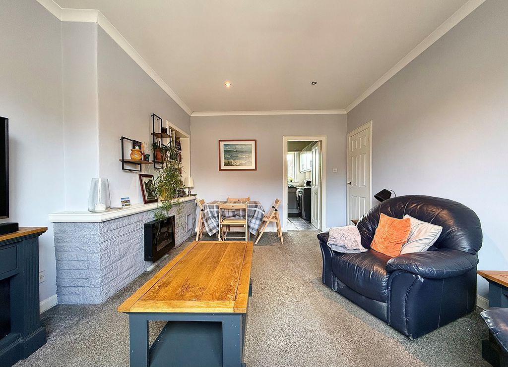 Property photo 3 of 16 Photo 5