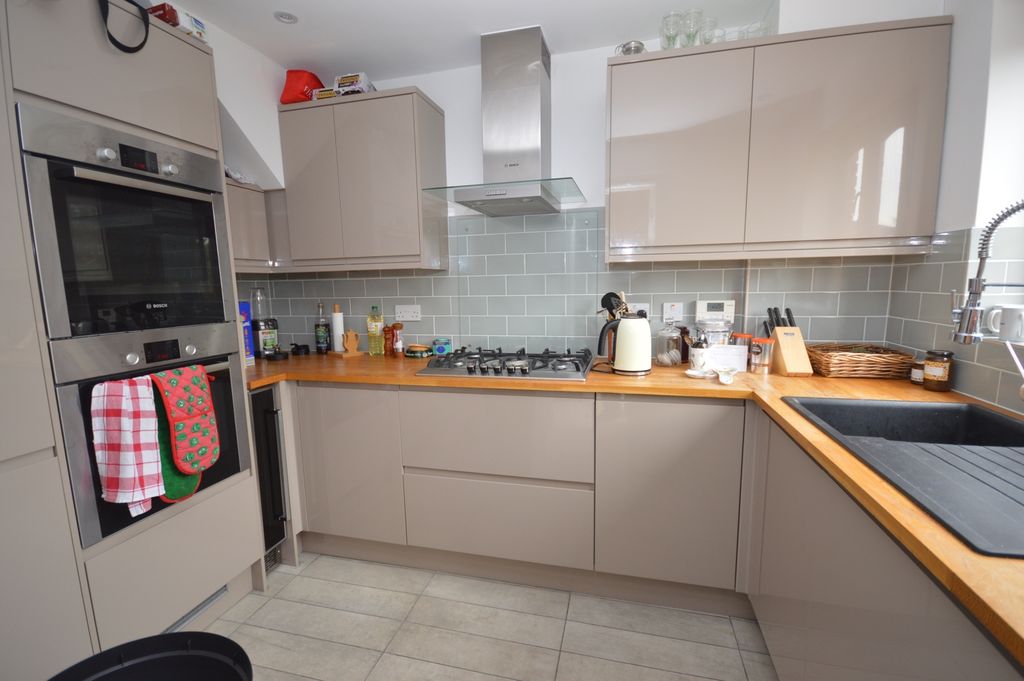 Property photo 2 of 9 Dsc_0110