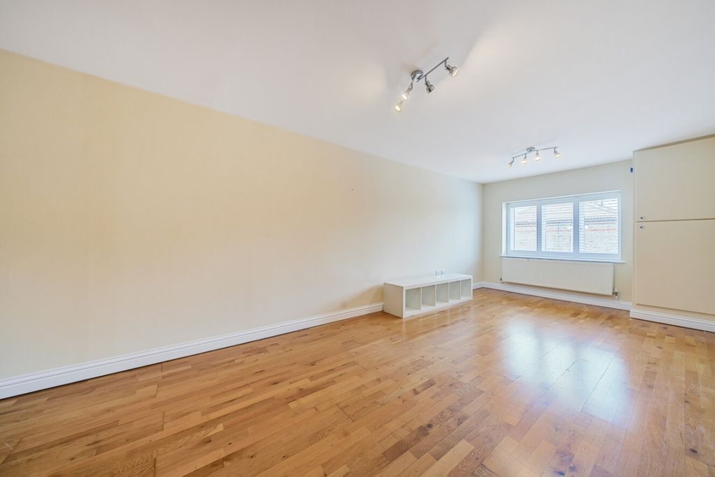 Property photo 2 of 7 1151291 (2)