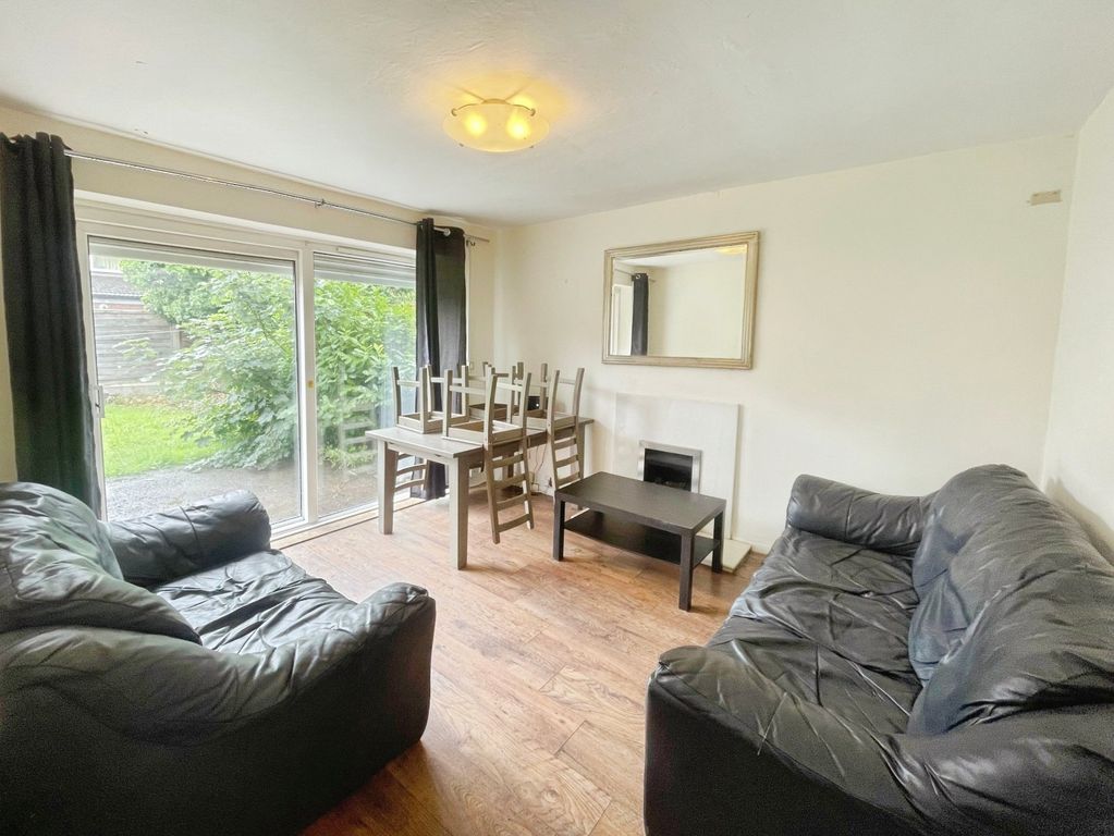 Property photo 2 of 15 Picture No. 35