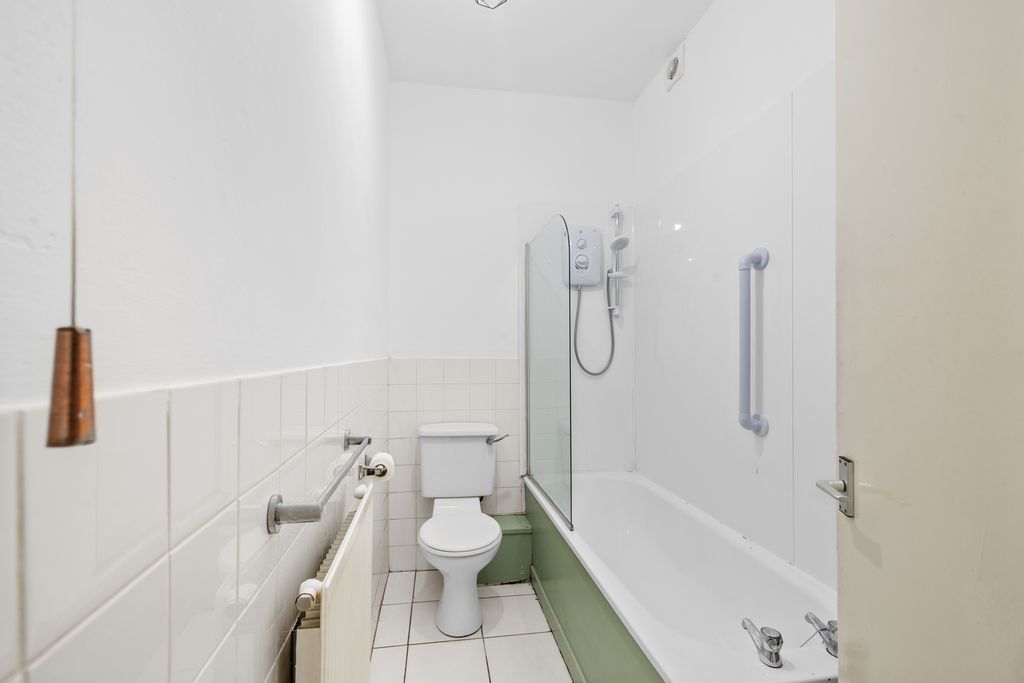 Additional image 4 of 3 bed flat for sale29A Union Place, Dundee DD2