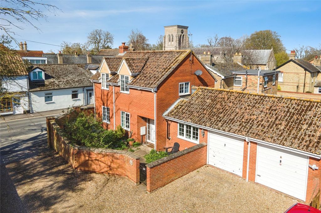 Property photo 3 of 33 Picture No. 11