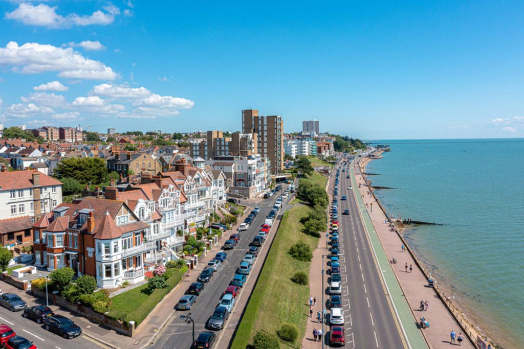 Property photo 3 of 24