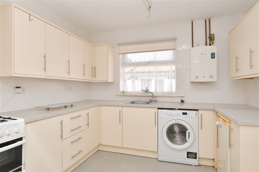 Property photo 3 of 14 Kitchen