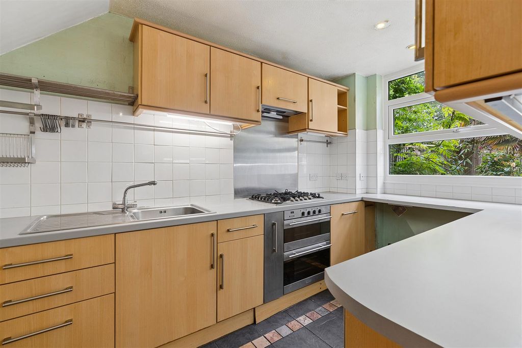 Property photo 2 of 20 Kitchen