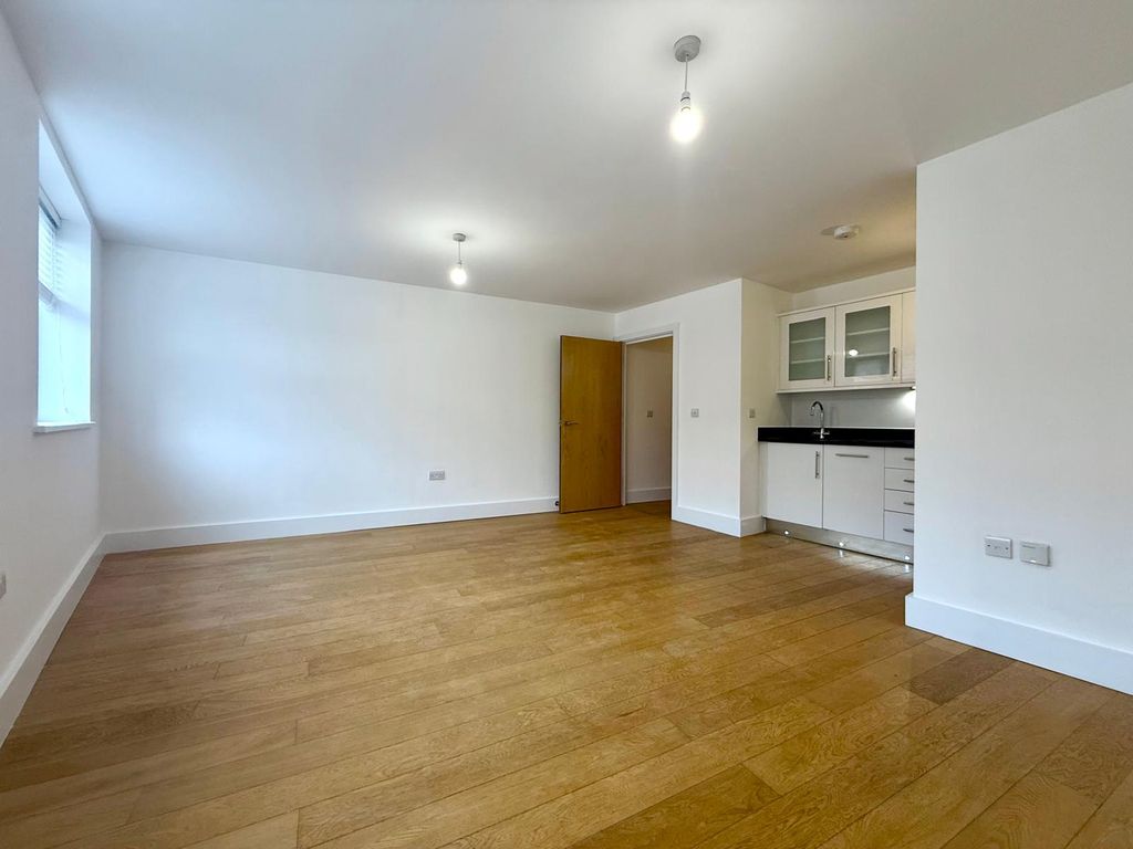 Property photo 1 of 7 Whatsapp Image 2026-04-28 At 10.45.36