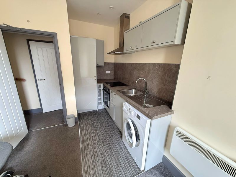 Property photo 3 of 5 Kitchen