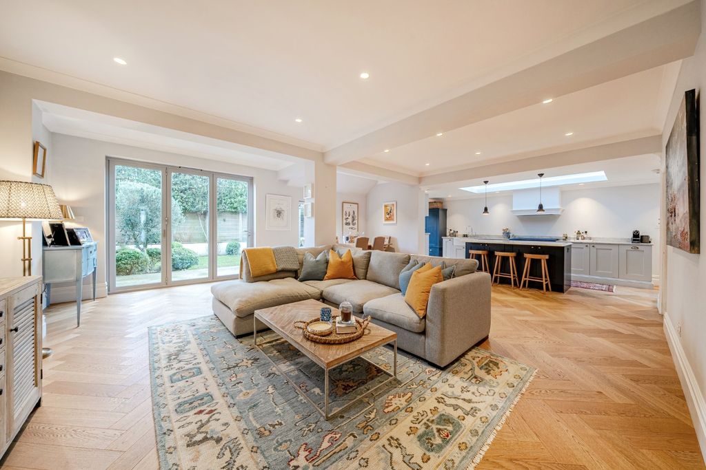 Property photo 1 of 27 Picture No. 34