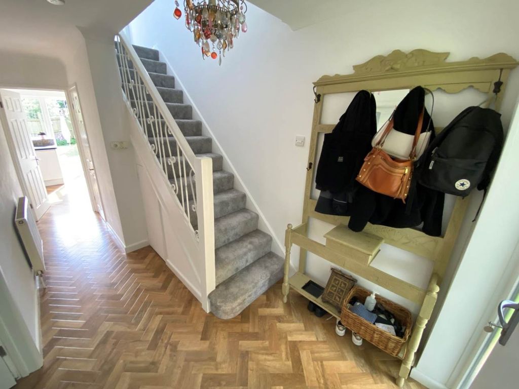 Property photo 2 of 29
