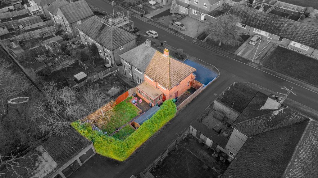 Property photo 3 of 18