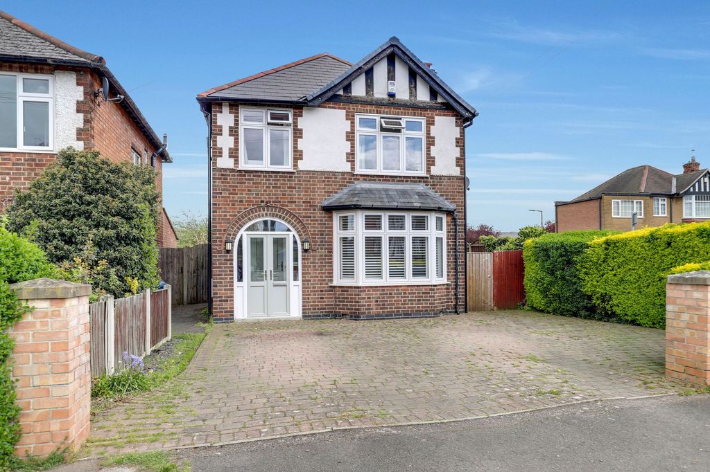 Property photo 1 of 23