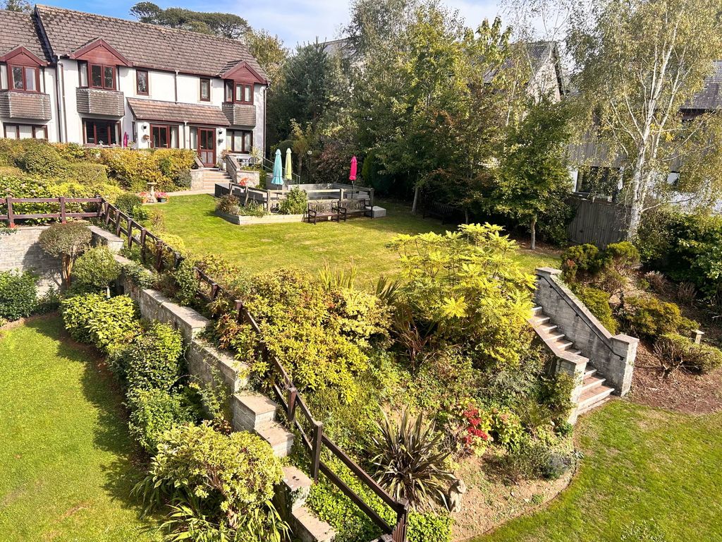 Property photo 2 of 24