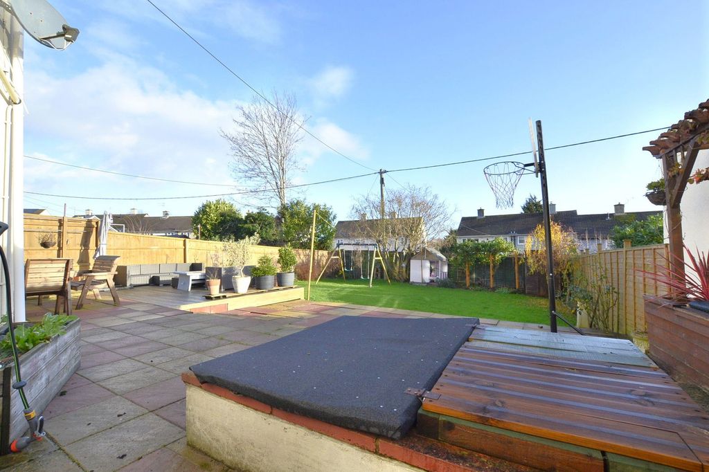 Property photo 2 of 16