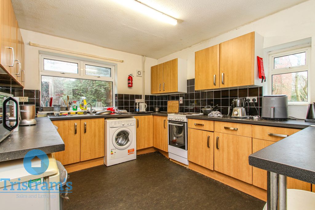 Property photo 3 of 15 Img_4763