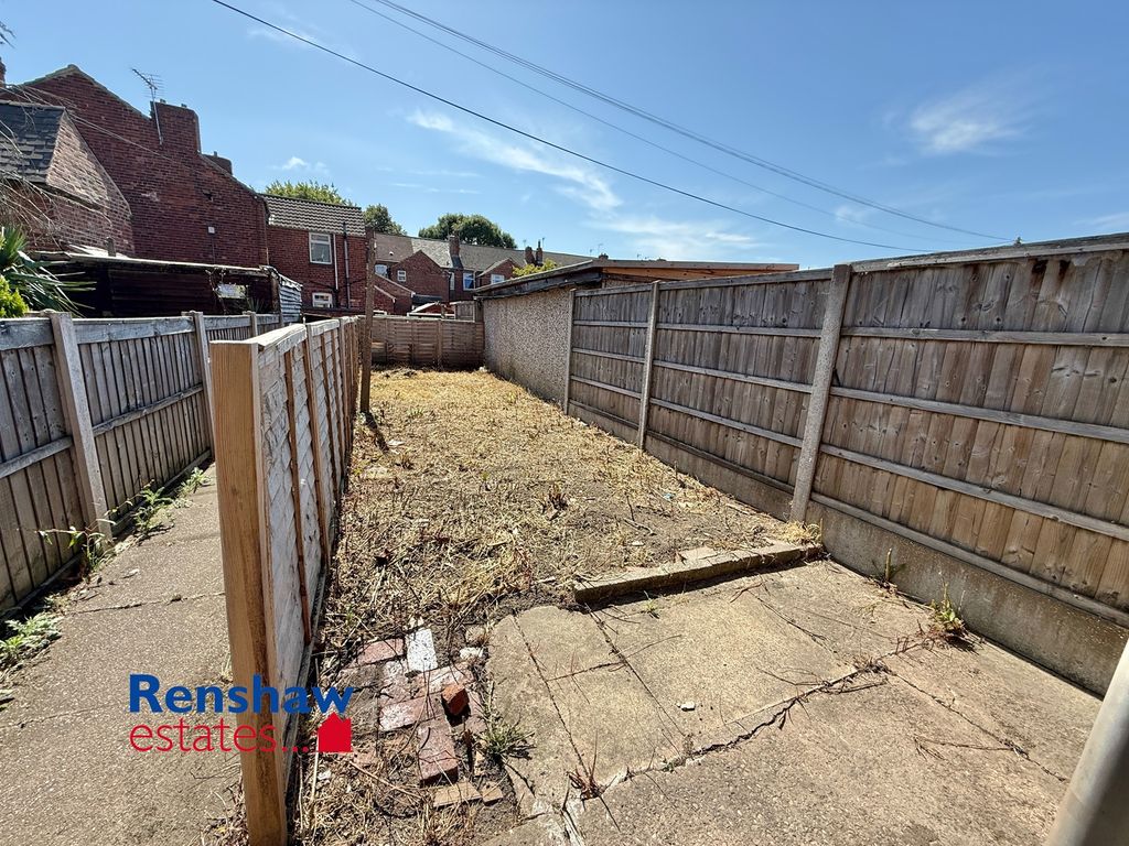 Property photo 2 of 10 Rear (1)