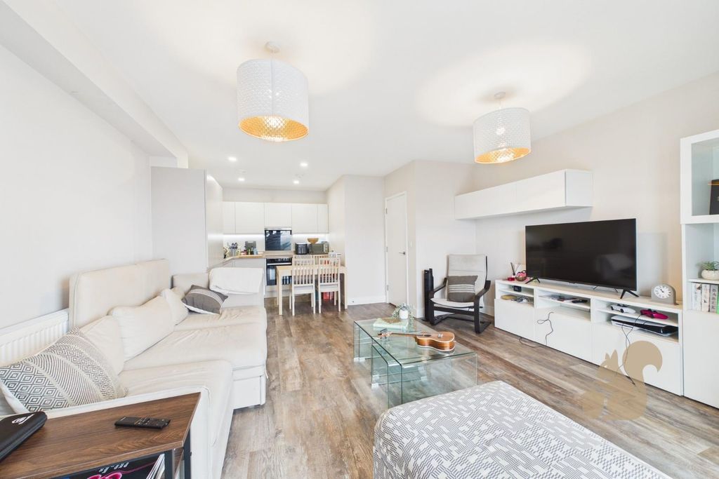 Property photo 2 of 13 Cam01659G0-Pr0759-Still009.Jpg