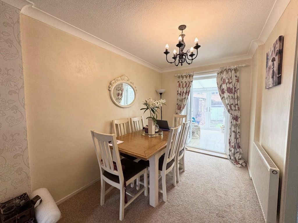 Property photo 3 of 9 Dining Room.Jpg