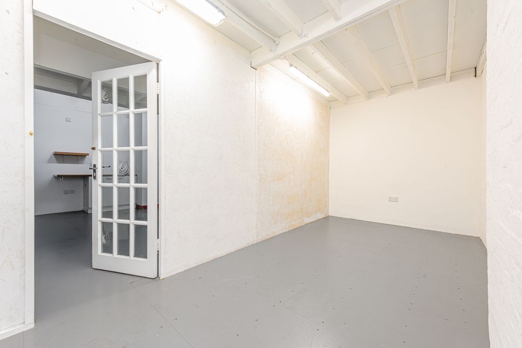 Property photo 1 of 14 Camden Road 394, Unit 16-006