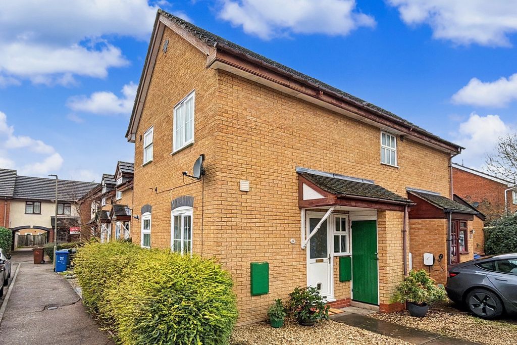 Property photo 1 of 7 4827061