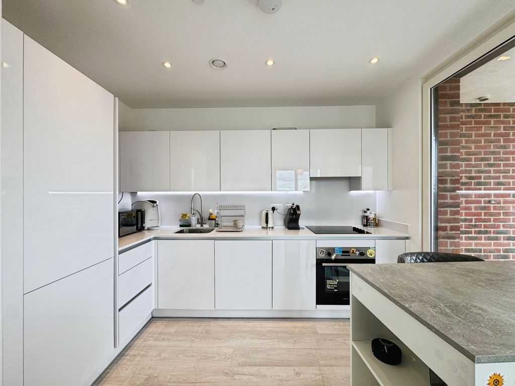 Property photo 2 of 14 Kitchen
