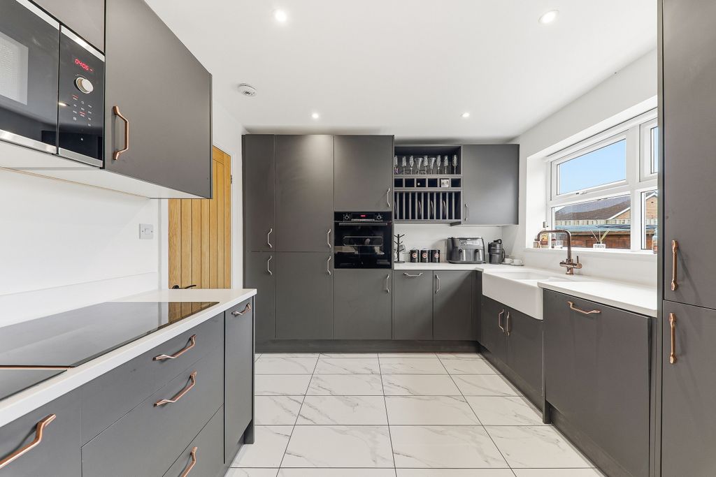 Property photo 1 of 16 Kitchen