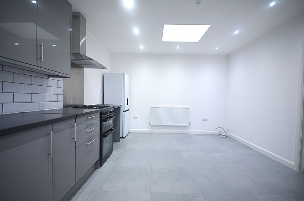 Property photo 2 of 6 Gallery