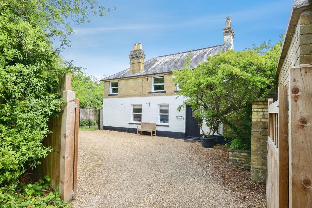 Property photo 1 of 19