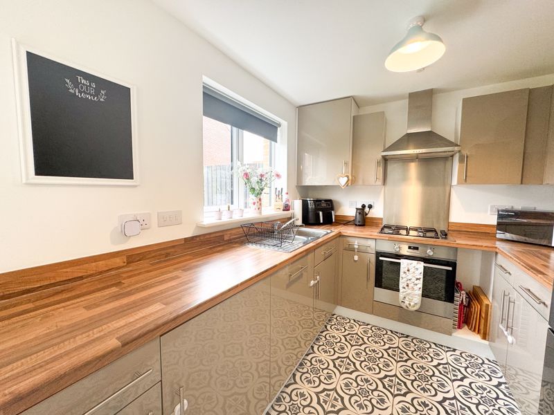 Property photo 2 of 14 Kitchen