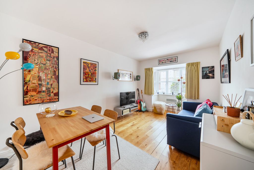 Property photo 2 of 10 1502565-4-6A84485...