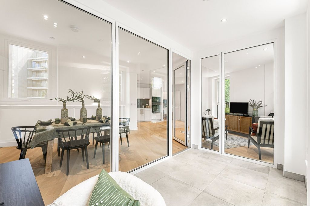 Property photo 3 of 22