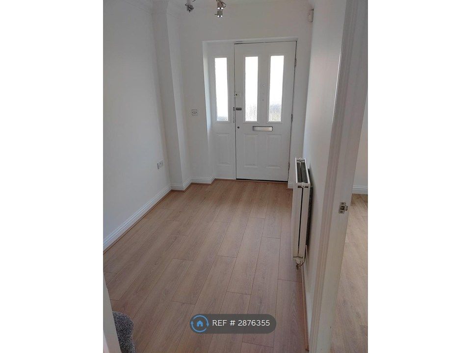 Property photo 2 of 32 Main Door