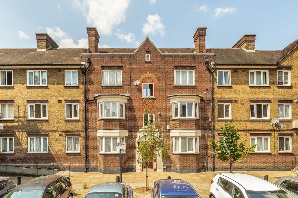 Property photo 1 of 8