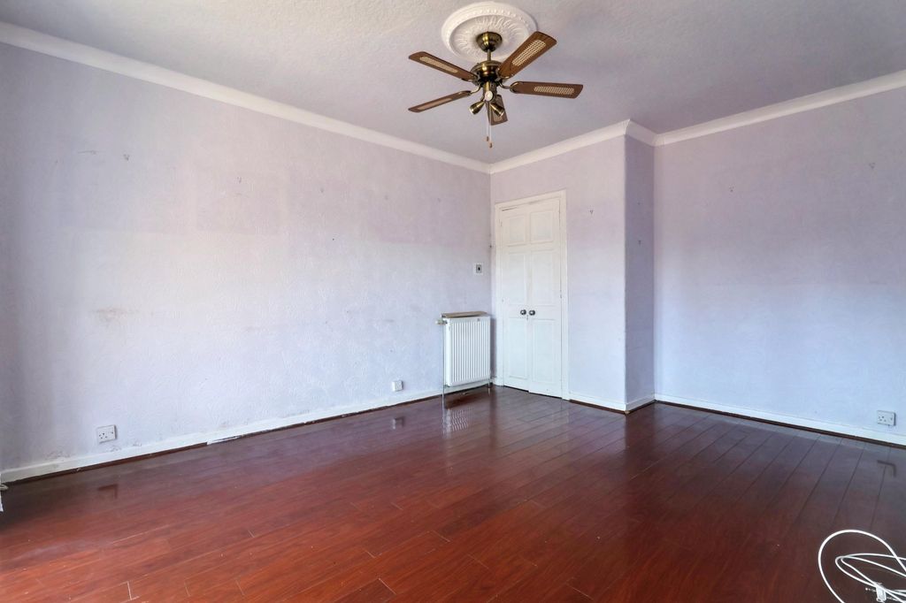 Property photo 3 of 10 Picture No. 04