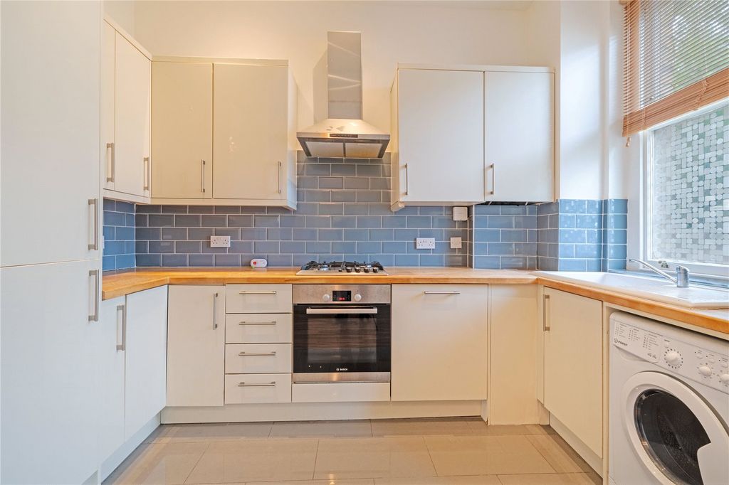 Property photo 3 of 25 Picture No. 38