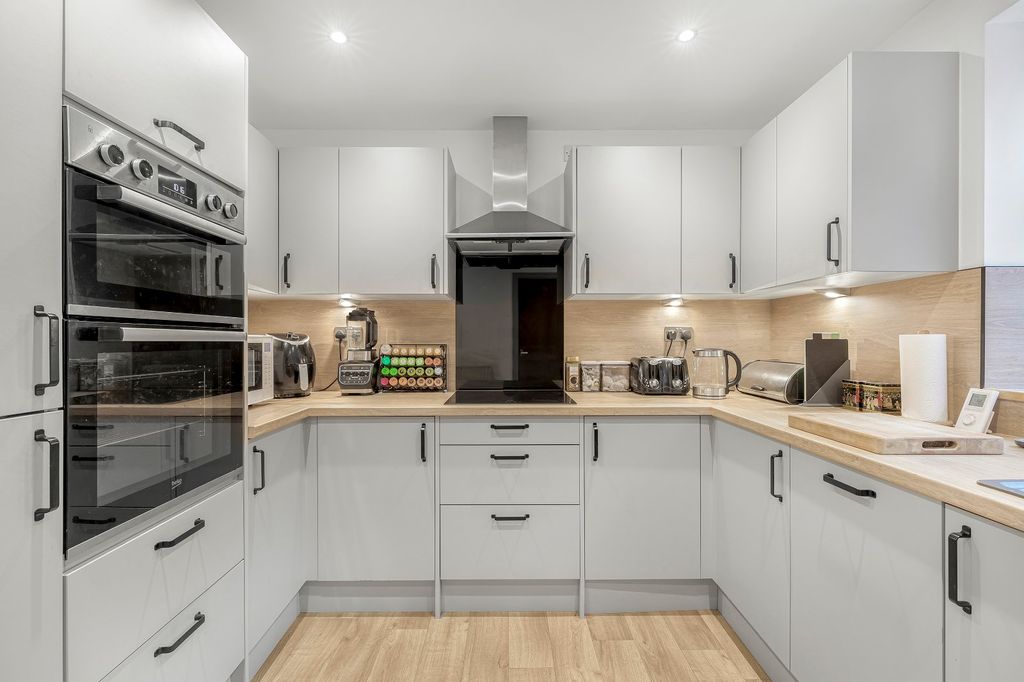 Property photo 2 of 25 Picture No. 09