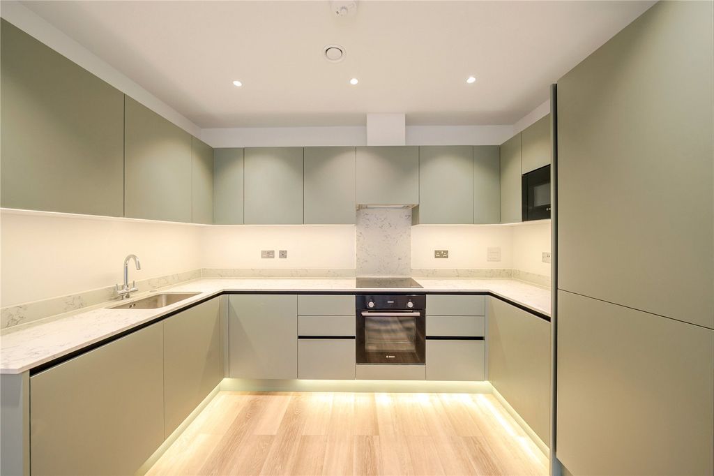 Property photo 2 of 19 Picture No. 12