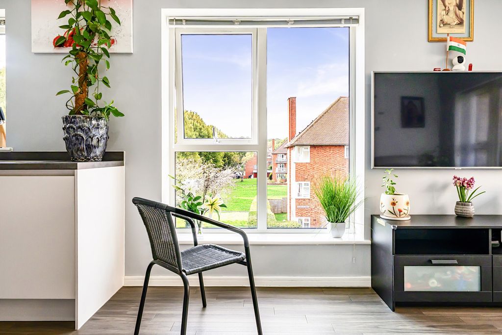 Property photo 3 of 13 1-6Ab2Ff59d092d-1...