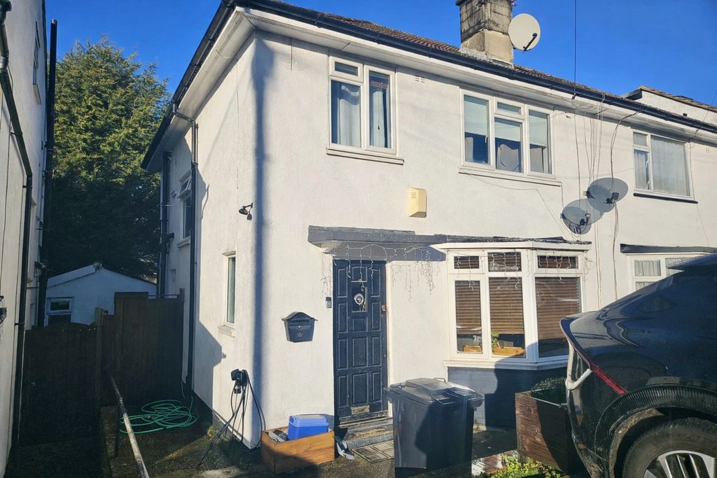 Property photo 1 of 7 Photo 8