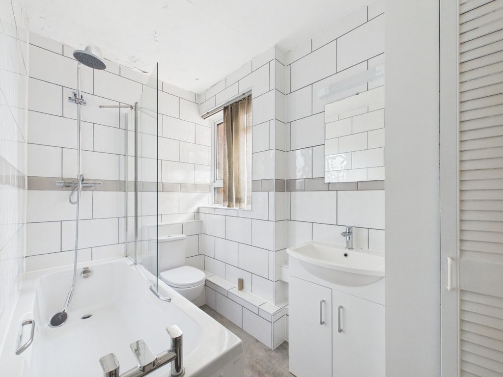 Property photo 1 of 7 6108270