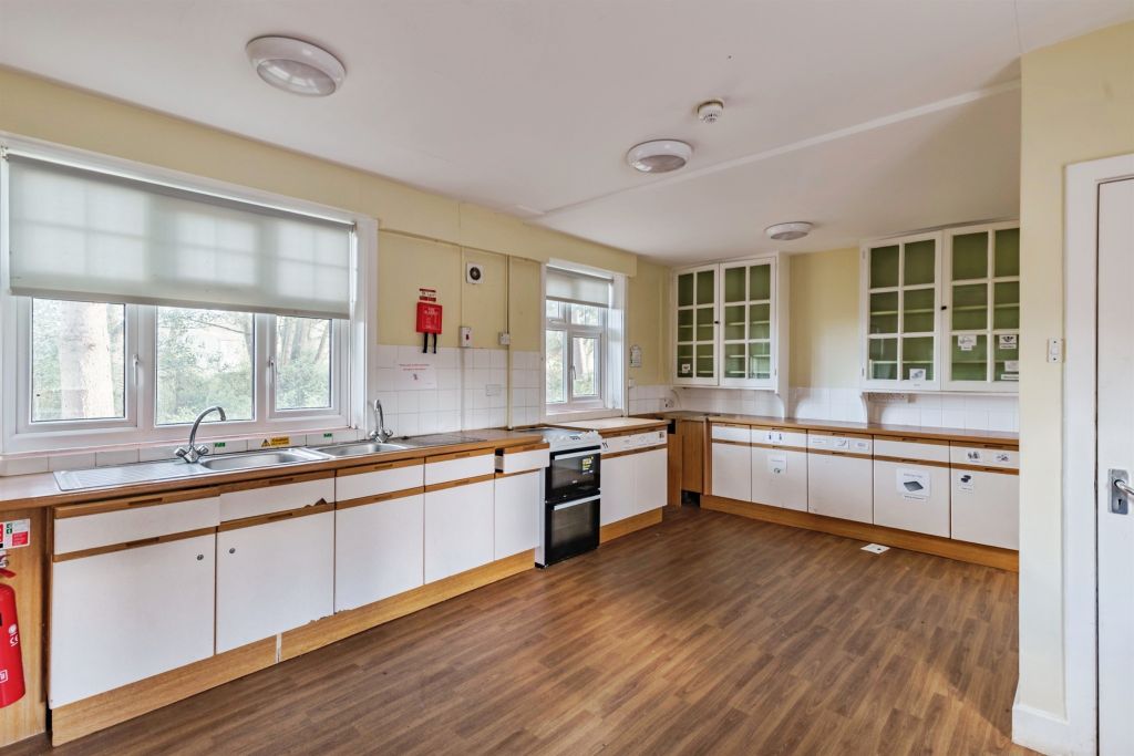 Additional image 17 of 6 bed detached house for saleSt. Piers Lane, Lingfield RH7