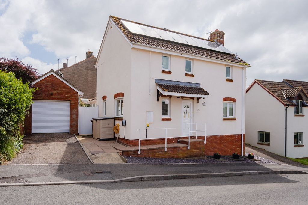 Property photo 1 of 13