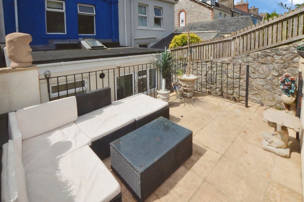 Property photo 2 of 16 Pbox-Img.Jpg