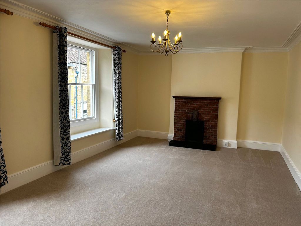 Property photo 2 of 17 Picture No. 10