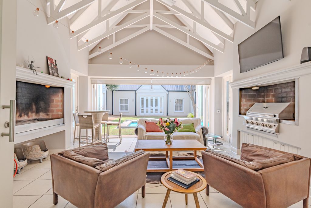 Property photo 1 of 80 Cn1726347