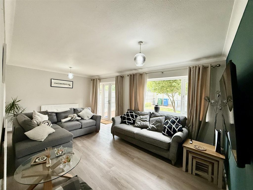 Property photo 2 of 17 2