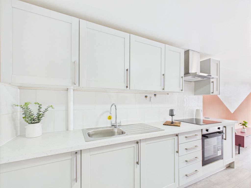 Property photo 2 of 4 Bright Modern Fitted Kitchen With White Cabinetry,...